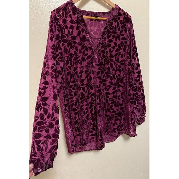 Torrid Burnout Velvet Floral Long Sleeve Blouse Magenta Boho Sz 2 Stunning - Picture 2 of 11